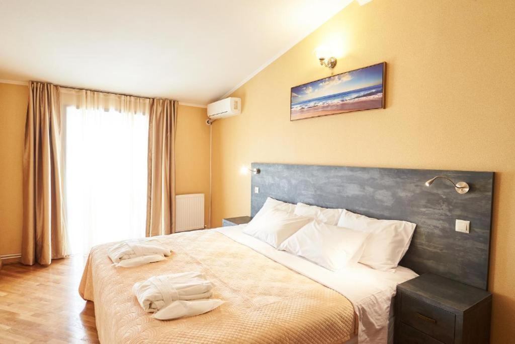 The Hilltop Skyline Hotel ティビリシ エクステリア 写真