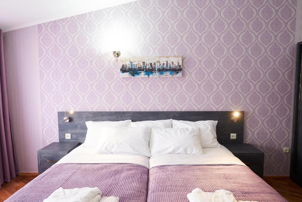 The Hilltop Skyline Hotel ティビリシ エクステリア 写真