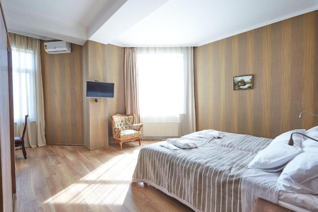 The Hilltop Skyline Hotel ティビリシ エクステリア 写真