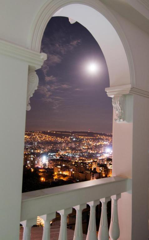 The Hilltop Skyline Hotel ティビリシ エクステリア 写真